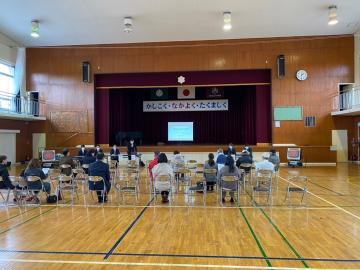 住民説明会写真（東児玉小学校体育館）